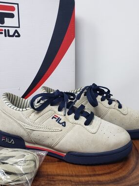 FILA Low-Top Suede Sneakers in Light Gray/cream and Navy